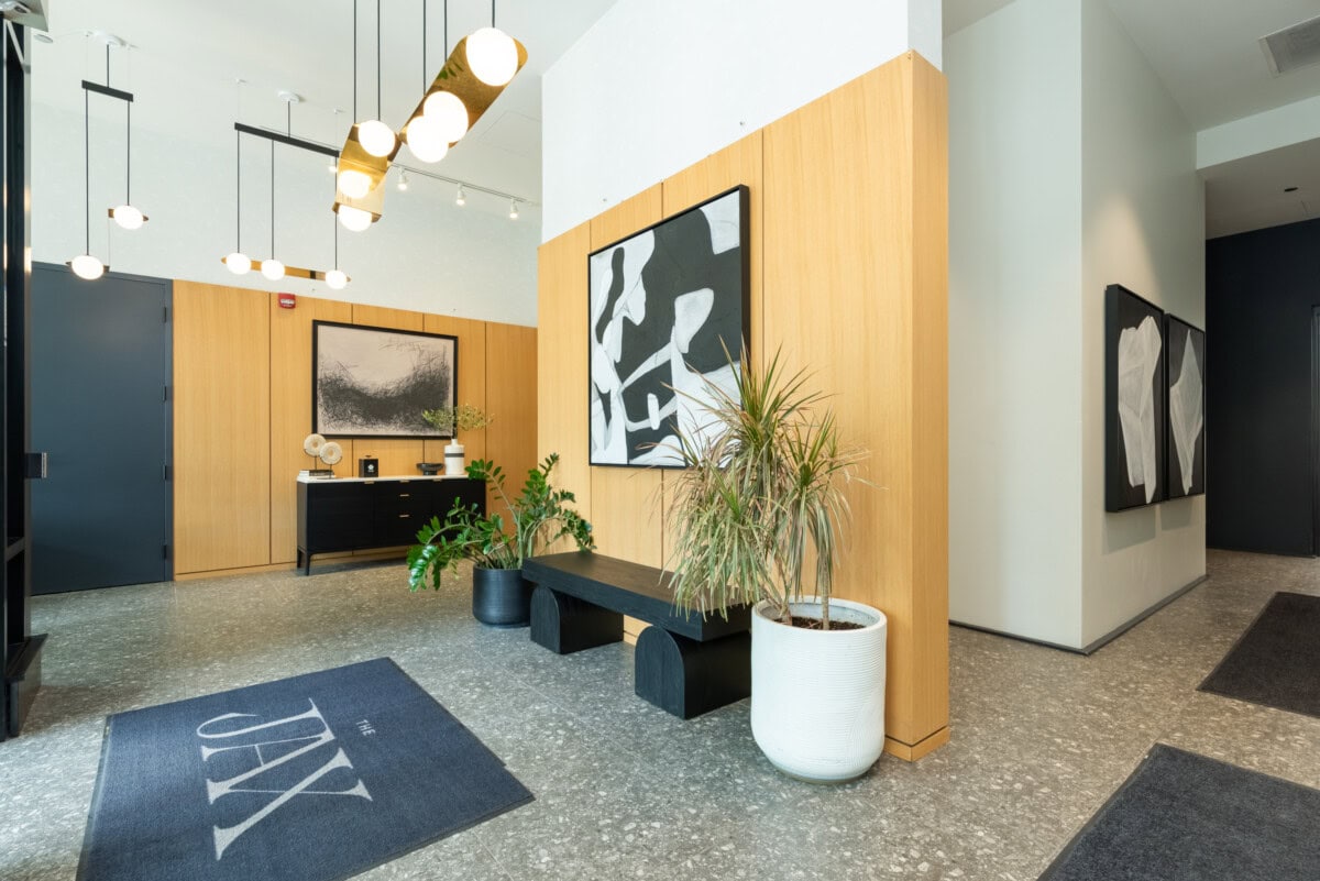 05 lobby1