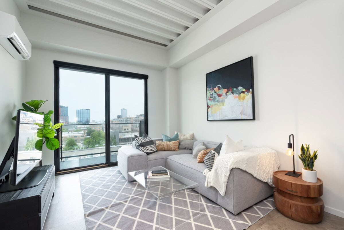 08 model livingroom1