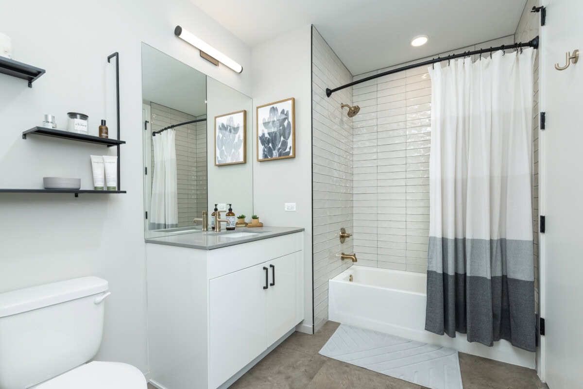 19 model bathroom